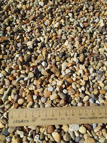 Kamenclub.ru: Галька окат (серо-желтая) фр.5-10 мм. купить  в Челябинске галька речная рыжий, желтый, рыжий, серо-желтый речная окатанная галька декоративная 5000 руб/т   фото КАМЕНЬ КЛУБ