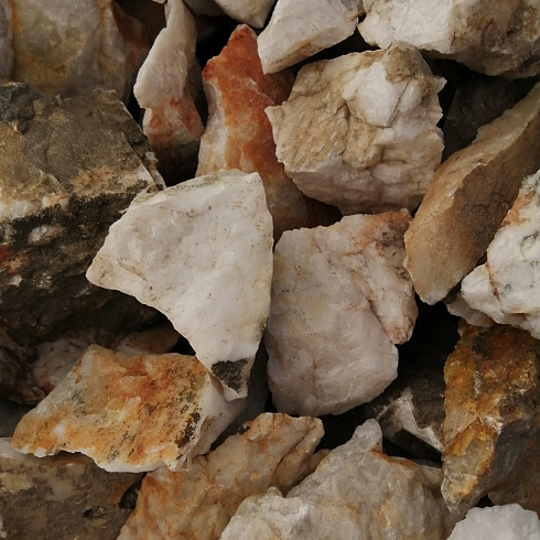 фото Кварц ( фр. 70-100 мм)  купить в Челябинске в интернет-портале КАМЕНЬ КЛУБ