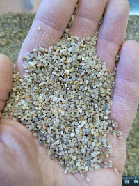 Кварцевый песок сухой фракцинированный фр. 1,6-4 мм.  купить в Челябинске фото Камень Клуб