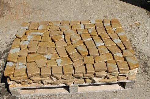 Kamenclub.ru: Песчаник брусчатка (Готика) art PSG-L-01  купить в Челябинске    2300 руб/кв.м   фото КАМЕНЬ КЛУБ