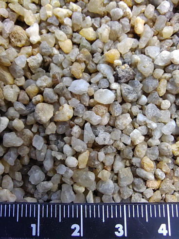 Кварцевый песок для площадок фр. 2-5 мм.  купить в Челябинске фото Камень Клуб