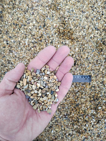 Галька речная окат (рыжая) фр.3-5 мм купить в Челябинске 