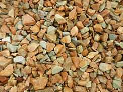 Kamenclub.ru: Щебень крошка желтый (ЗЛАТОЛИТ) фр. 3-5 мм.  купить в Челябинске златолит золотистый, бежевый, желтый мрамор 12 000 руб/т   фото КАМЕНЬ КЛУБ