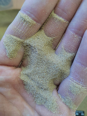 Кварцевый песок для площадок фр. 0,1-0,5 мм.  купить в Челябинске фото Камень Клуб