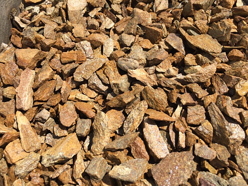 Kamenclub.ru: Щебень крошка желтый (ЗЛАТОЛИТ) фр. 40-70 мм.  купить в Челябинске златолит мрамор бежевый, золотистый, желтый декоративный щебень  12000 руб/т   фото КАМЕНЬ КЛУБ