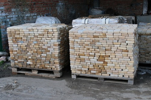 Kamenclub.ru: Песчаник брусчатка (Готика) art PSG-L-01  купить в Челябинске    2300 руб/кв.м   фото КАМЕНЬ КЛУБ