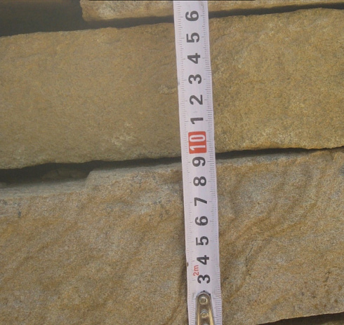 Kamenclub.ru: Песчаник пластушка желтый с рисунком (7-15 см)  купить в Челябинске плитняк - пластушка - бут желтый песчаник 10200 руб/м3   фото КАМЕНЬ КЛУБ