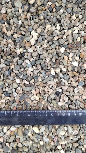 Kamenclub.ru: Галька речная окат (серая) фр.5-10 мм купить  в Челябинске галька речная серая, серый, темно-серый, светло-серый, коричневый речная окатанная галька декоративная ландшатфная 5000 руб/т   фото КАМЕНЬ КЛУБ