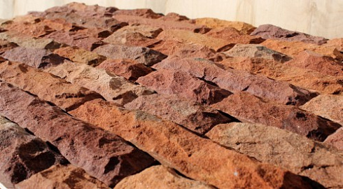 Kamenclub.ru: Песчаник (красный дракон) art PSK-5-03  купить в Челябинске    3350 руб/кв.м   фото КАМЕНЬ КЛУБ