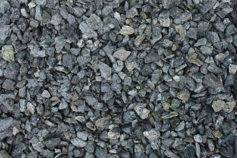 Kamenclub.ru: Щебень крошка зеленый (змеевик) фр. 3-5 мм  купить в Челябинске камень змеевик зеленый, салатовый светло-зеленый мраморная каменная декоративная крошка 9000 руб/т   фото КАМЕНЬ КЛУБ