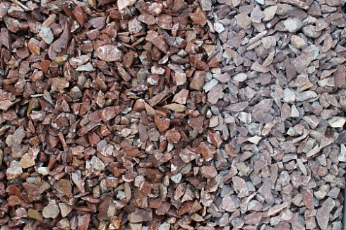 Kamenclub.ru: Мраморная крошка (щебень крошка розовый) фр. 10-20 мм.  купить в Челябинске мрамор розовый, красный каменная декоративная крошка ландшафтная 11000 руб/т   фото КАМЕНЬ КЛУБ