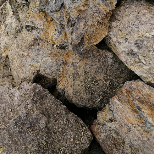 фото Змеевик салатовый  (фр. 70-100 мм)  купить в Челябинске в интернет-портале КАМЕНЬ КЛУБ