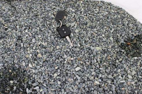 Kamenclub.ru: Щебень крошка зеленый (змеевик) фр. 5-10 мм  купить в Челябинске змеевик зеленый, салатовый ландшафтный декоративный щебень крошка 7 200 руб/т   фото КАМЕНЬ КЛУБ