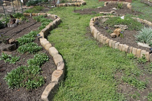 Kamenclub.ru: Песчаник для строительства и кладки блочный (фр 100-200 мм)  купить в Челябинске песчаник бежевый серый рыжий валун мелкий для строительства песчаник 6500 руб/т   фото КАМЕНЬ КЛУБ