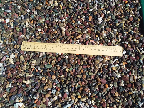 Kamenclub.ru: Галька речная окат цветная фр.5-10 мм. купить  в Челябинске галька речная белый, серый, красноватый, синий, темно-серый речная окатанная галька декоративная 6800 руб/т   фото КАМЕНЬ КЛУБ