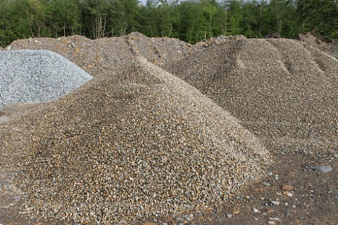 Kamenclub.ru: Галька окат (серо-желтая) фр.10-20 мм. купить  в Челябинске галька серо-желтая, рыжая, серый речная окатанная округлая галька 5000 руб/т   фото КАМЕНЬ КЛУБ