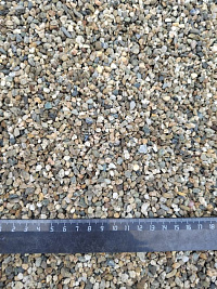 Kamenclub.ru: Галька речная окат (серая) фр.3-5 мм купить  в Челябинске галька речная серая бежевый темно-серый окатанный речной камень округлый 9500 руб/т   фото КАМЕНЬ КЛУБ