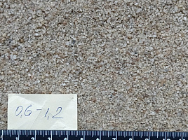 Кварцевый песок для площадок фр. 0,6-1,2 мм.  купить в Челябинске фото Камень Клуб