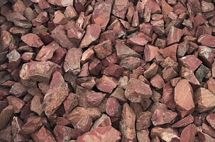 Kamenclub.ru: Щебень крошка красный (ЯШМА) фр. 20-40 мм.  купить в Челябинске яшма красный, бордовый декоративный ландшафтный щебень 9000 руб/т   фото КАМЕНЬ КЛУБ